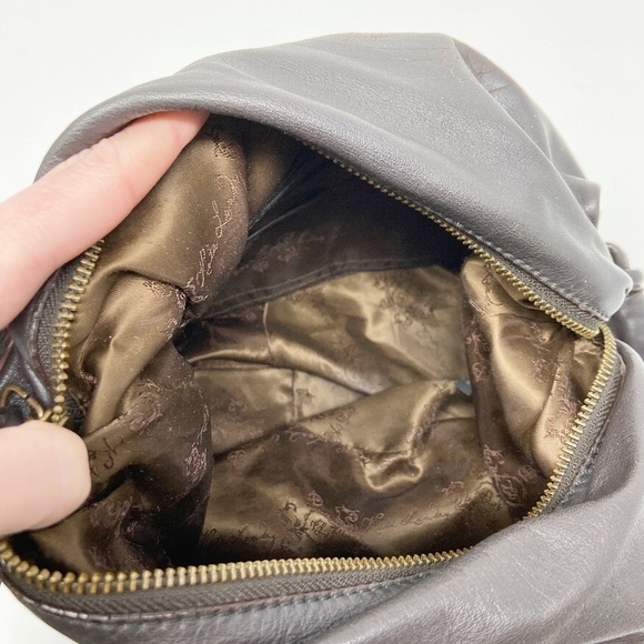 KATE LANDRY | Embossed Leather Shoulder Bag - Picture 11 of 16